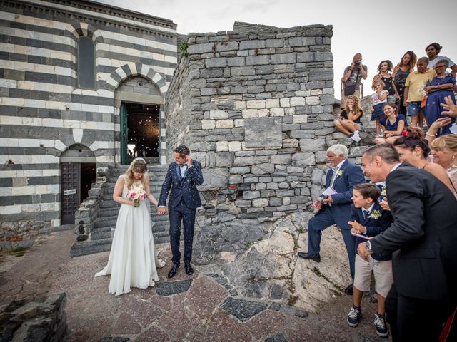 Il matrimonio di Nicolò e Marta a Portovenere, La Spezia 32