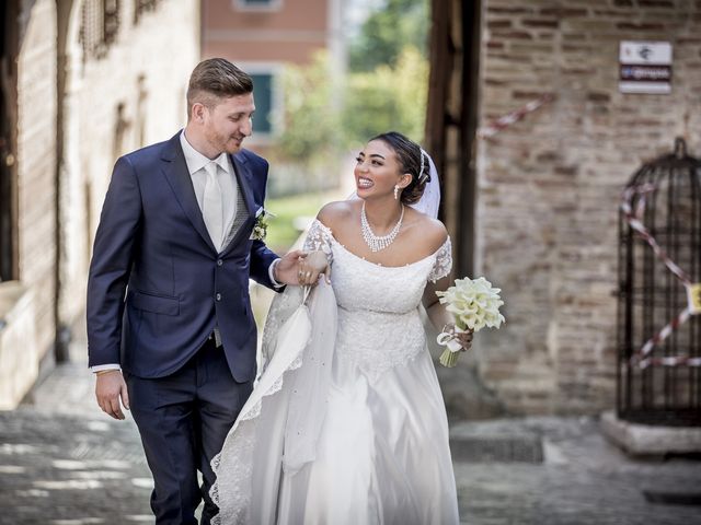 Il matrimonio di Varsha e Giancarlo a Gradara, Pesaro - Urbino 19