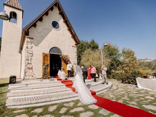 Il matrimonio di Anna e Emanuele a Solopaca, Benevento 15