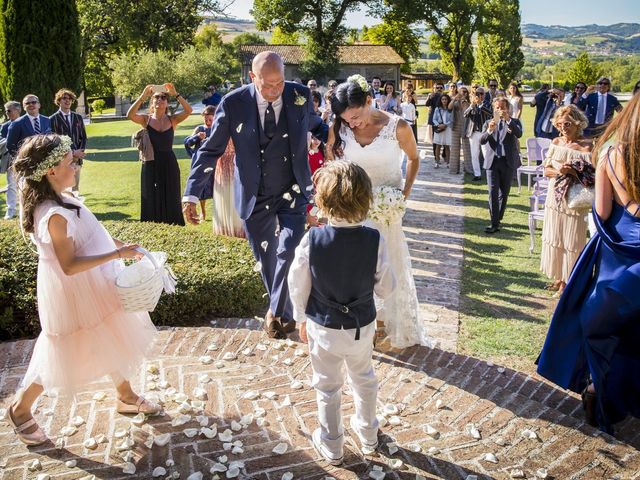 Il matrimonio di Andrea e Lisa a Urbino, Pesaro - Urbino 24