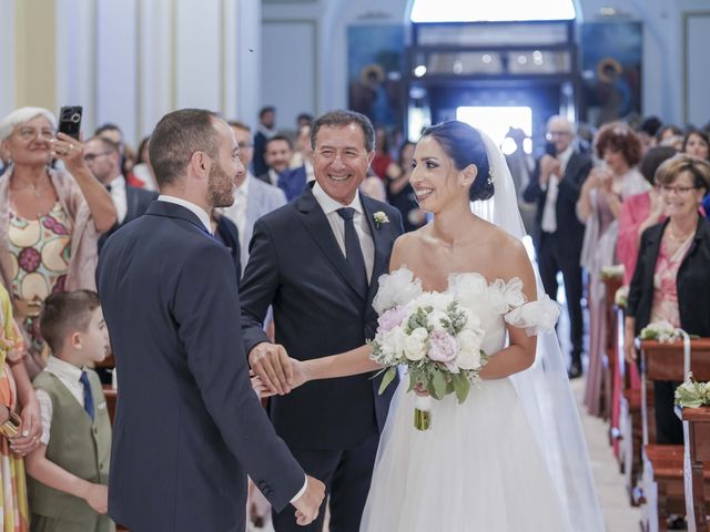 Il matrimonio di Francesca e Enrico a Bacoli, Napoli 23