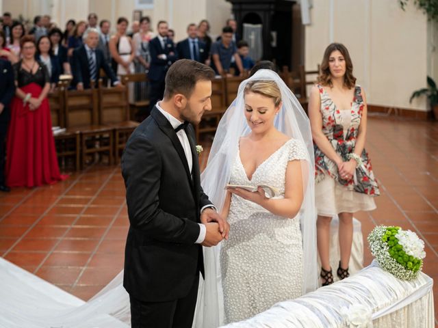 Il matrimonio di Vincenzo e Valentina a Durazzano, Benevento 21