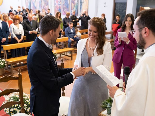 Il matrimonio di Luca e Clara a Cernusco sul Naviglio, Milano 13