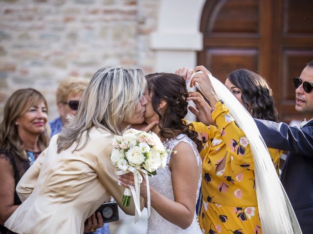 Il matrimonio di Gloria e Marco a Fossombrone, Pesaro - Urbino 29