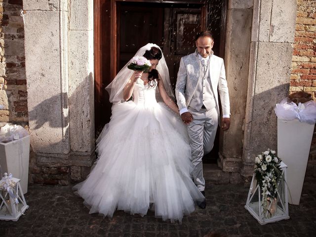 Il matrimonio di Roberto e Lucia a Fermo, Fermo 39