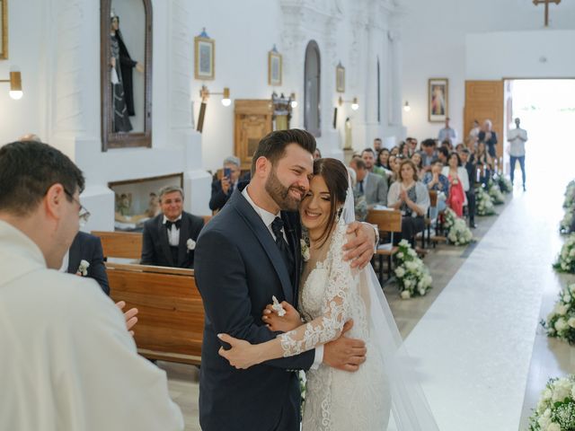 Il matrimonio di Alessandro e Elisa a Belvedere di Spinello, Crotone 13