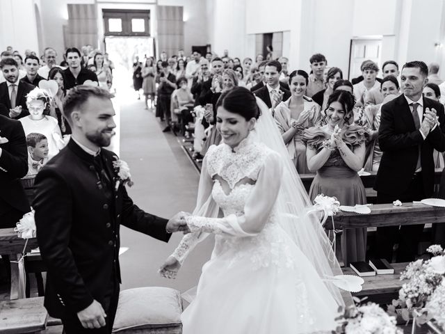 Il matrimonio di Josip e Federica a Tenero-Contra, Ticino 21