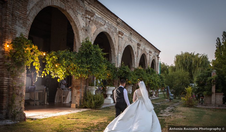 Il matrimonio di Izabela e Adrian a Stienta, Rovigo