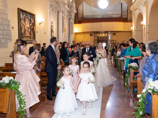 Il matrimonio di Maria Laura e Alessandro a Potenza, Potenza 12
