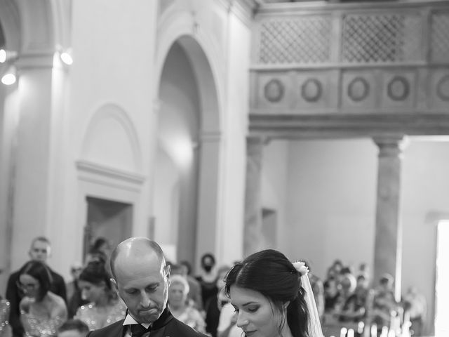 Il matrimonio di Simone e Rebecca a Montespertoli, Firenze 29