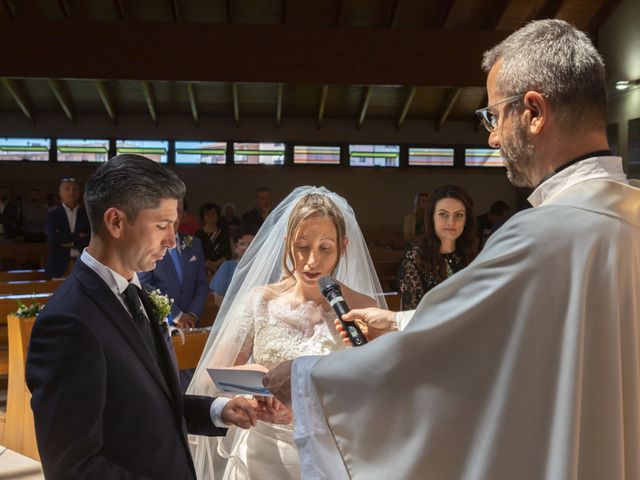 Il matrimonio di Alessandro e Laura a Peschiera del Garda, Verona 36