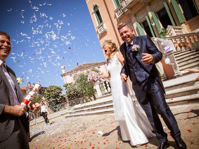 Il matrimonio di Rossano e Sabine a Camponogara, Venezia 8