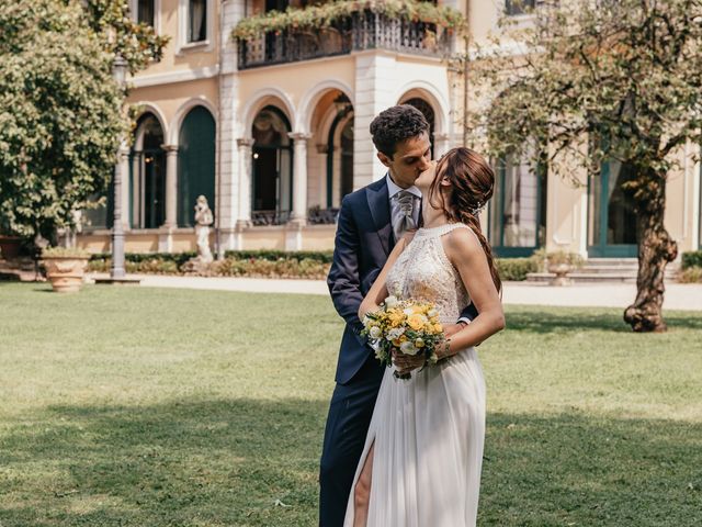 Il matrimonio di Alessio e Elena a Vimodrone, Milano 110