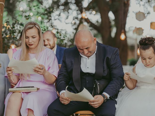 Il matrimonio di Enisa e Francesco a Botrugno, Lecce 30