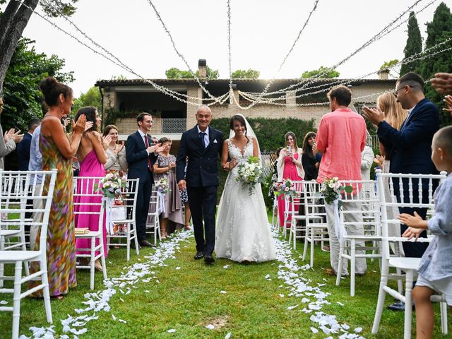 Il matrimonio di Stefano e Camilla a Montecassiano, Macerata 43