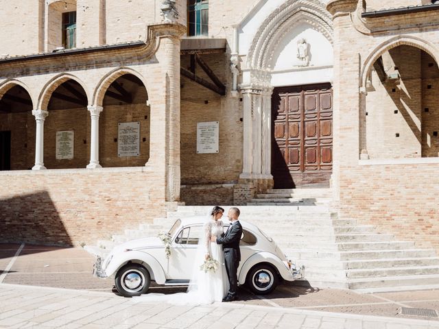 Il matrimonio di Giovanni e Claudia a Città Sant'Angelo, Pescara 85