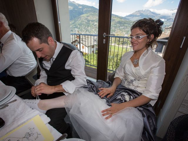 Il matrimonio di Simon e Sylvie a Charvensod, Aosta 38