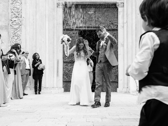 Il matrimonio di Vincenzo e Debora a Fermo, Fermo 21