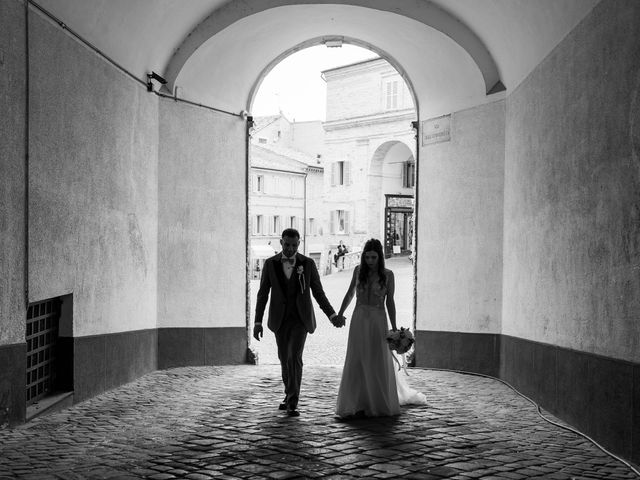 Il matrimonio di Vincenzo e Debora a Fermo, Fermo 23
