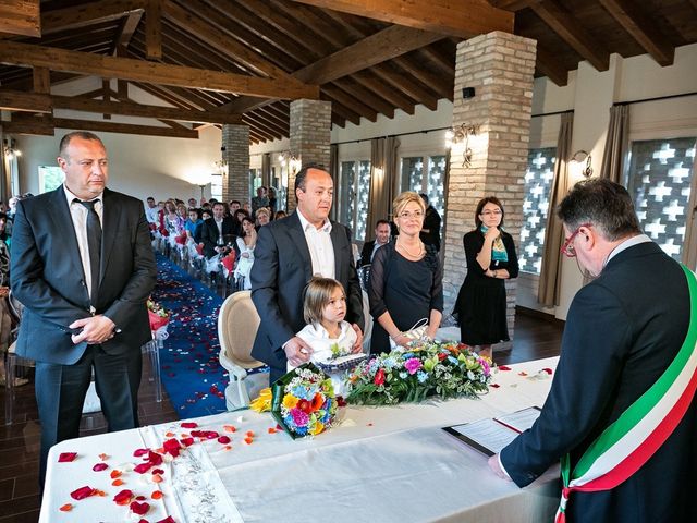 Il matrimonio di Alberto e Emanuela a Fara Gera d&apos;Adda, Bergamo 8