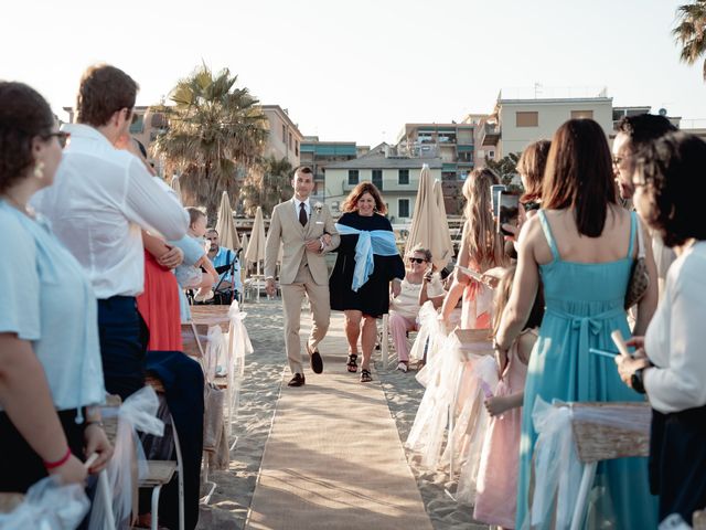 Il matrimonio di Davide e Arianna a Albissola Marina, Savona 43