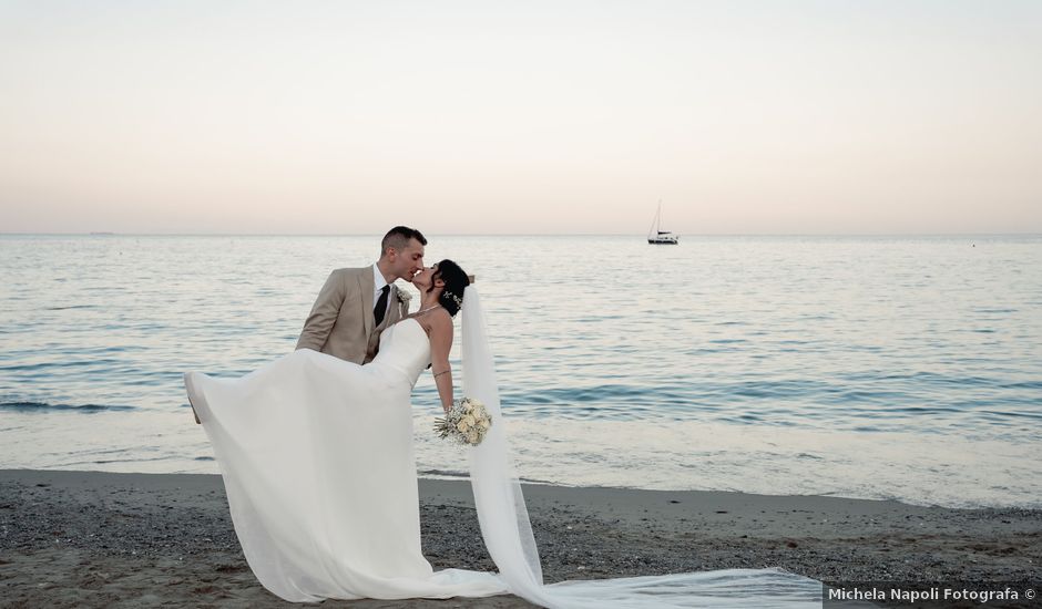 Il matrimonio di Davide e Arianna a Albissola Marina, Savona