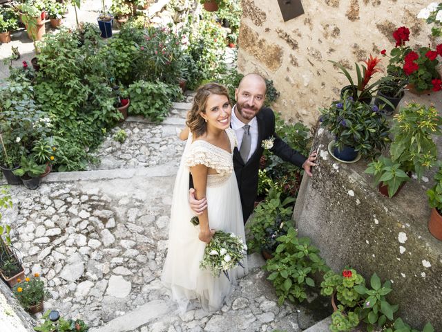 Il matrimonio di Alessandro e Simona a Calascio, L&apos;Aquila 19