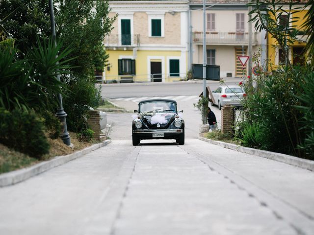 Il matrimonio di Maurizio e Agnieska a Città Sant&apos;Angelo, Pescara 23