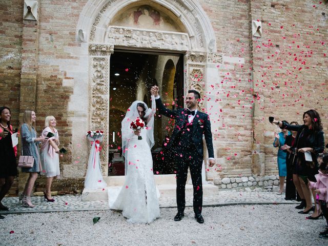 Il matrimonio di Maurizio e Agnieska a Città Sant&apos;Angelo, Pescara 24