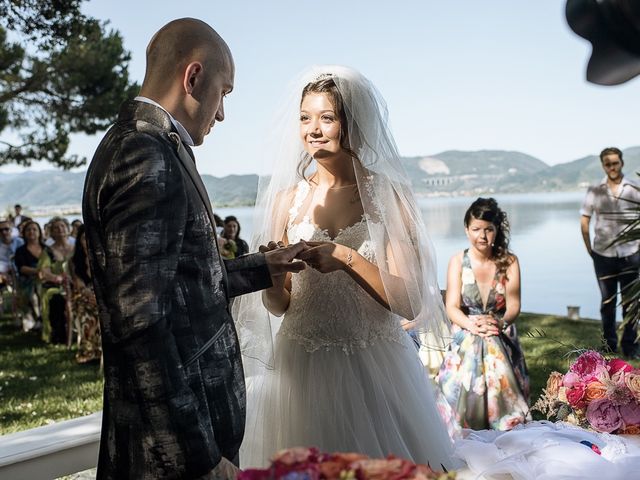 Il matrimonio di Matteo e Aurora a Viareggio, Lucca 45