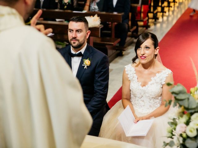 Il matrimonio di Gabriele e Erika a Città Sant&apos;Angelo, Pescara 17