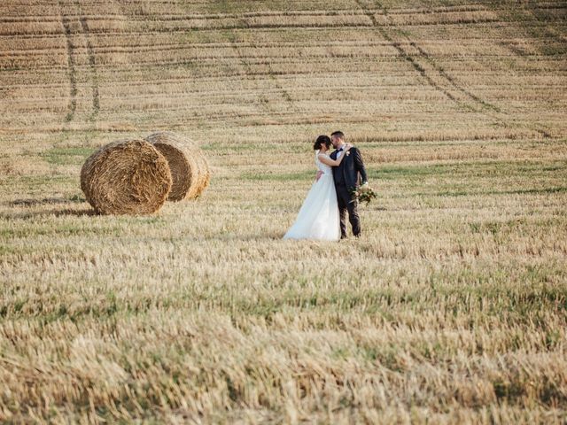 Il matrimonio di Gabriele e Erika a Città Sant&apos;Angelo, Pescara 19