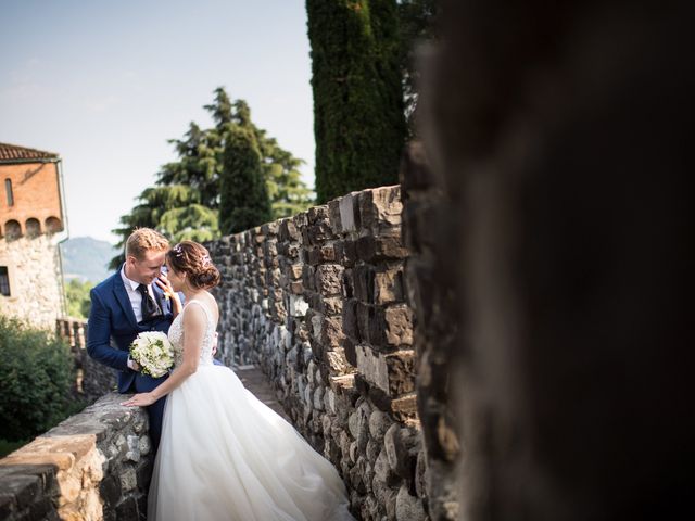 Il matrimonio di Christian e Elle a Calolziocorte, Lecco 84