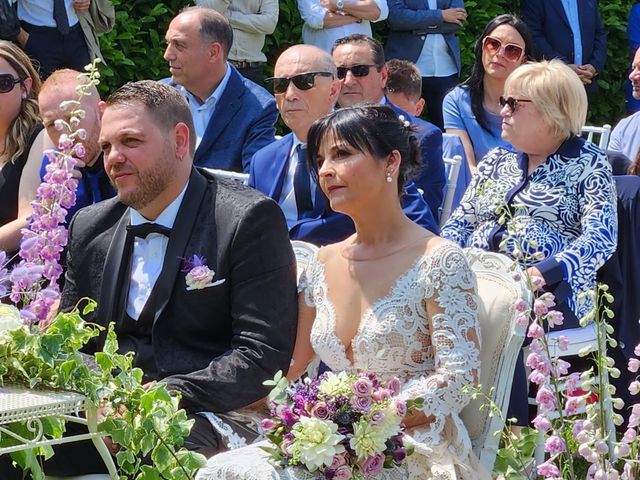 Il matrimonio di Mauro e Daniela a Biandronno, Varese 8