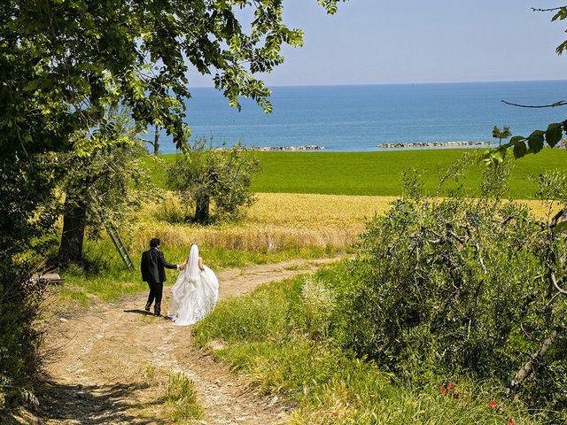 Il matrimonio di Massimo e Roberta a Cupra Marittima, Ascoli Piceno 25