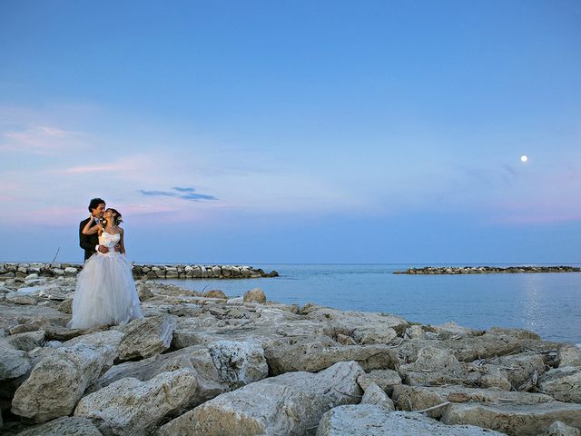 Il matrimonio di Massimo e Roberta a Cupra Marittima, Ascoli Piceno 40