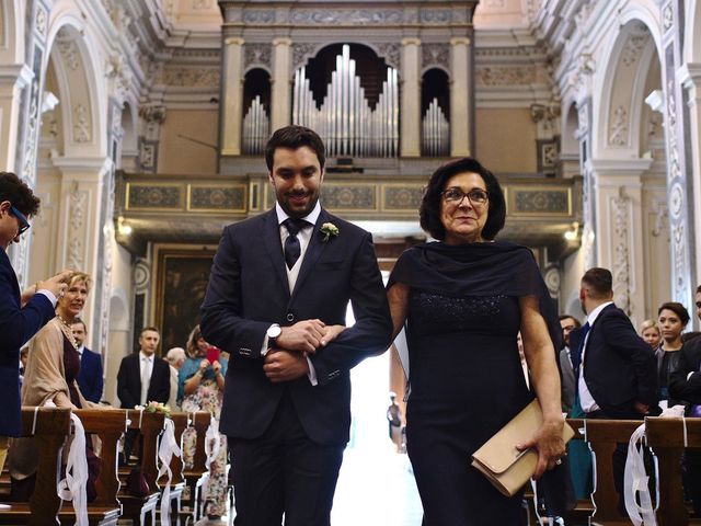 Il matrimonio di Massimiliano e Alessia a Besozzo, Varese 32