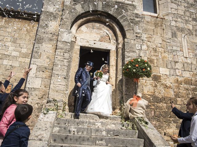 Il matrimonio di Juri e Carlotta a Magliano in Toscana, Grosseto 52