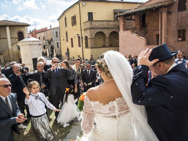 Il matrimonio di Juri e Carlotta a Magliano in Toscana, Grosseto 54