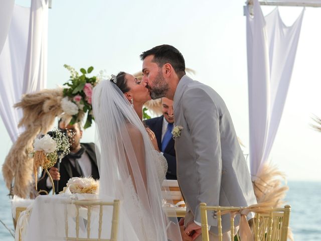 Il matrimonio di Enrico e Veronica  a Vietri sul Mare, Salerno 4