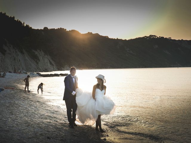 Il matrimonio di Lorenzo e Erika a Ancona, Ancona 25