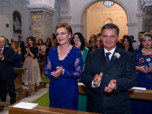 Il matrimonio di Suelen e Modestino a Avellino, Avellino 29