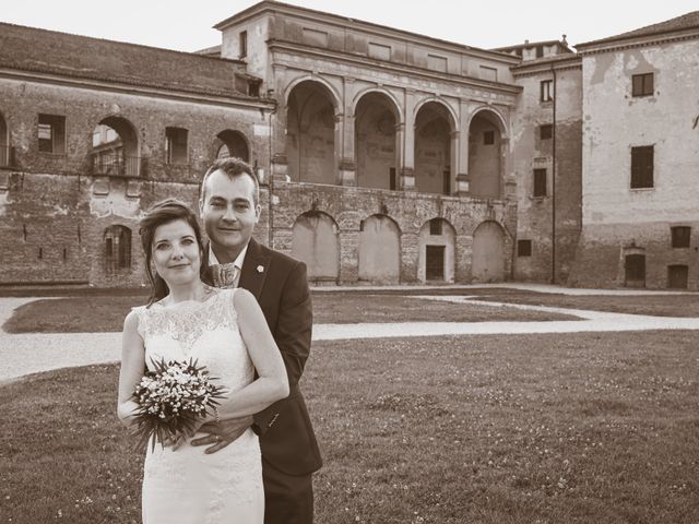 Il matrimonio di Simone e Gloria a Castellucchio, Mantova 6