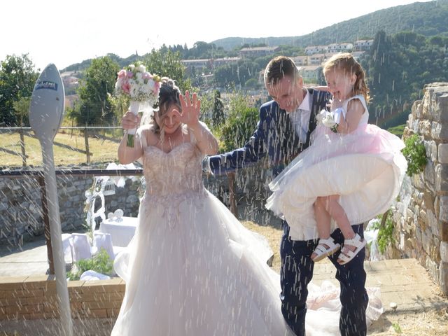 Il matrimonio di Elena e David a Piombino, Livorno 22