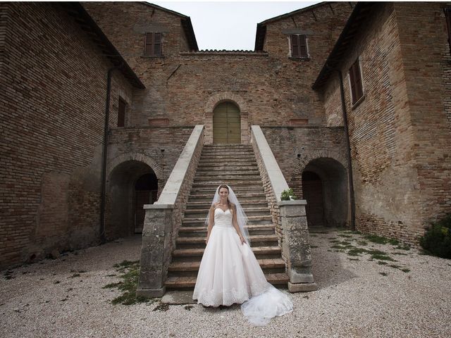 Il matrimonio di Filippo e Veronica a Mombaroccio, Pesaro - Urbino 24