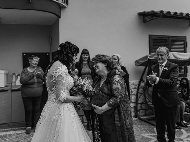 Il matrimonio di Elena e Sebastiano a Pomigliano d&apos;Arco, Napoli 29