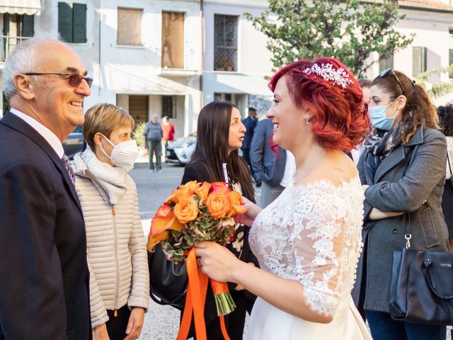 Il matrimonio di Mattia e Alessia a Roverbella, Mantova 32