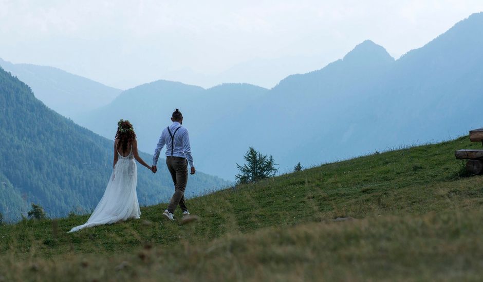 Il matrimonio di Simone e Valentina a Brusson, Aosta