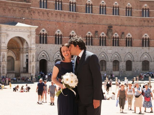 Il matrimonio di Mirco e Amanda a Siena, Siena 18