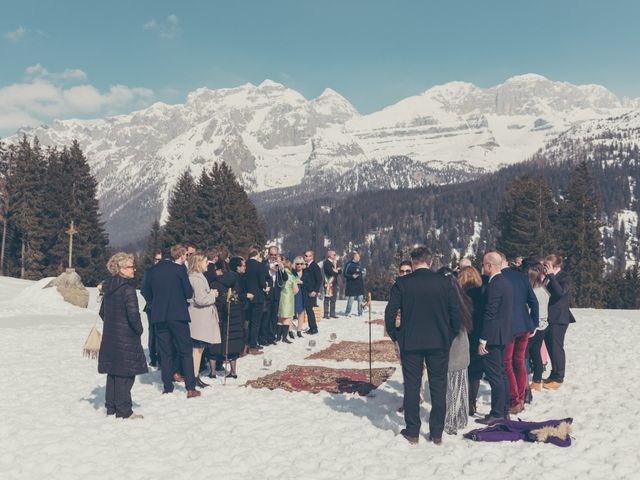 Il matrimonio di Alexander e Emelie a Pinzolo, Trento 46